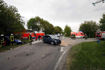 Autounfall mit 6 Verletzten