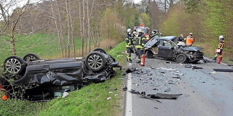 Unfall Ford und Nissan