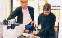 Magepa-Chef Schmidt (l.) und Mitarbeiter Ivo Romig 