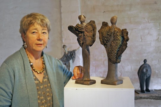 Marianne Schäfer mit 4 Skulpturen